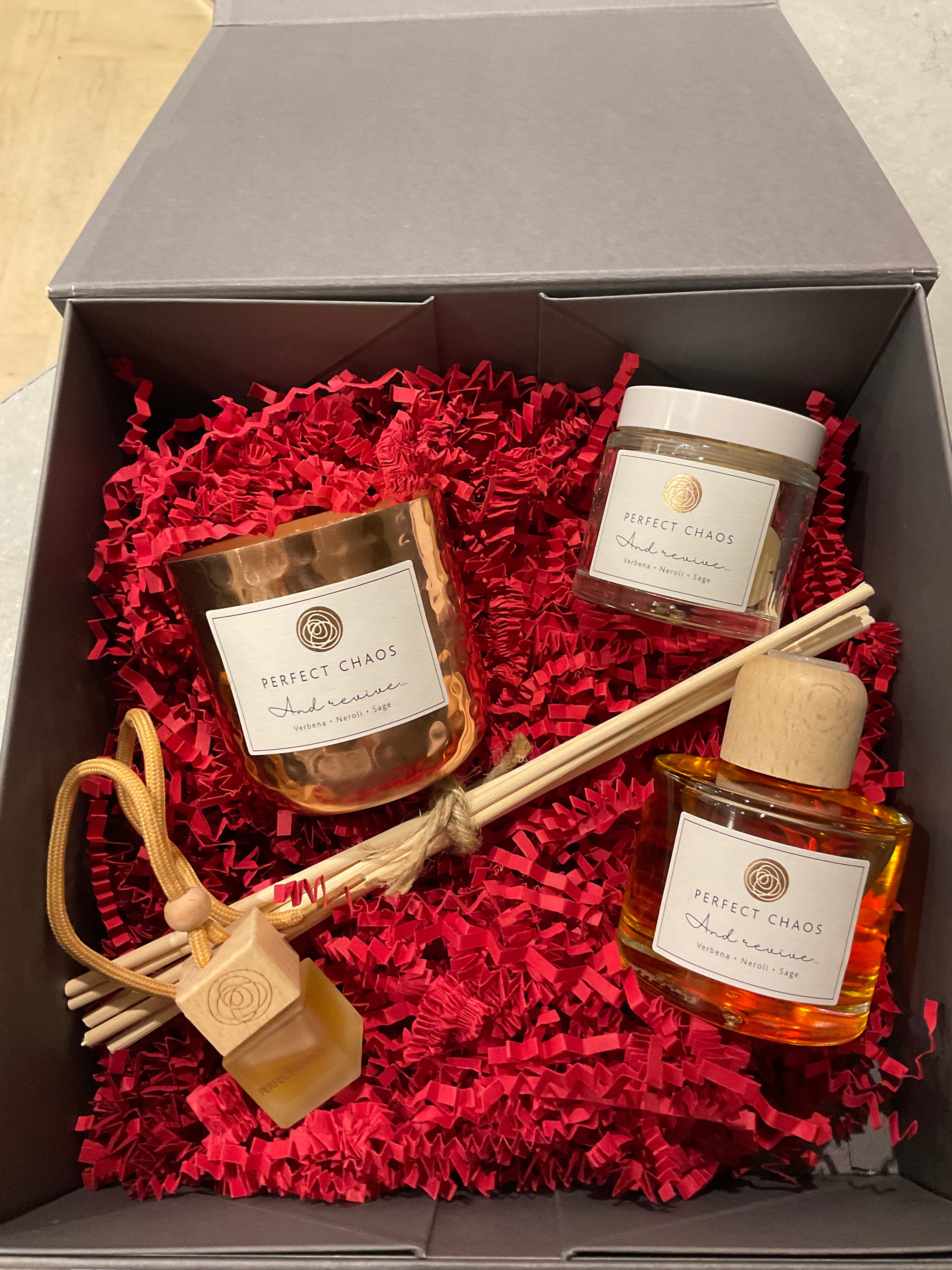 And Revive Exclusive Gift set